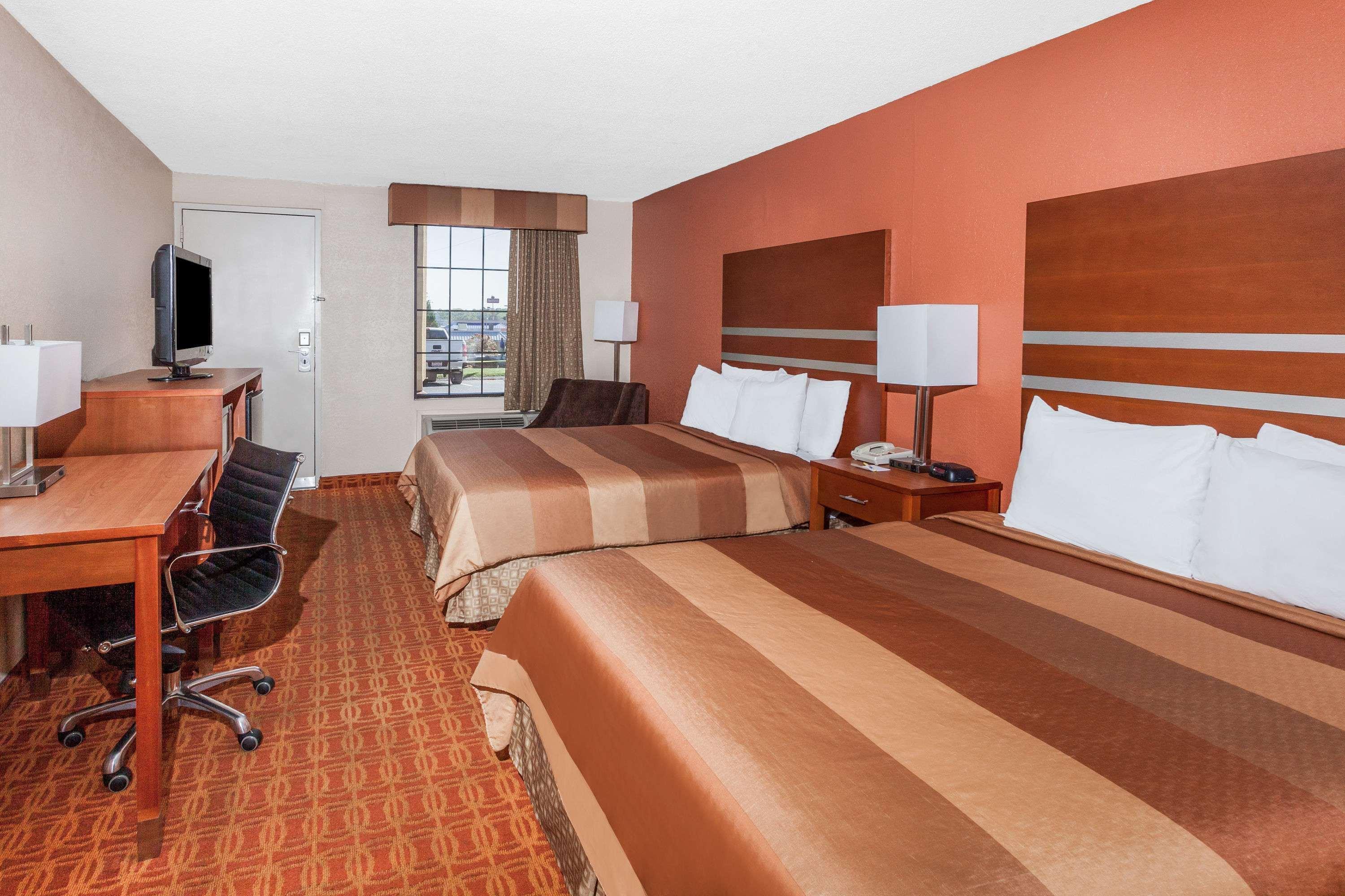 Days By Wyndham Hotel